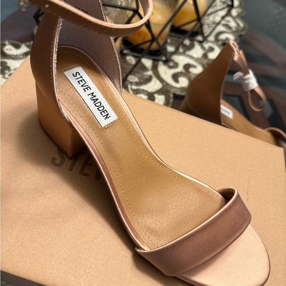 Steve Madden Tan Strappy Heels - Picture 4 of 8